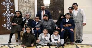الإمارات تجمع شمل اسرتين من يهود اليمن على ارضها