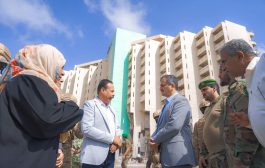 كأول مسؤول حكومي بعد حرب 2015م ..لملس يزور فندق عدن ويطّلع على الأضرار الكبيرة التي لحقت به