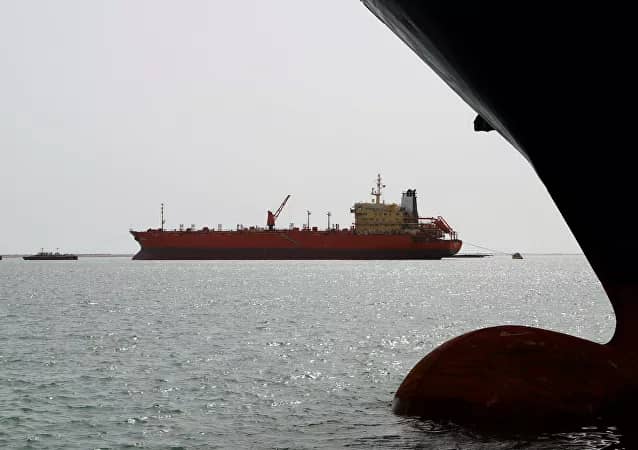 من اوقف قوات التحالف من دخول ميناء الحديدة ؟