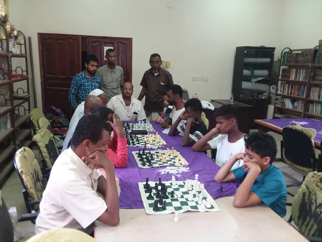 منتخب ابين للشطرنج يكتسح نادي الجيل الصاعد في مباراة ودية 