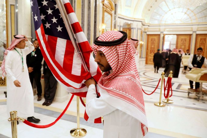 لهجة سعودية مرنة في مواجهة تصعيد أميركي متشنج
