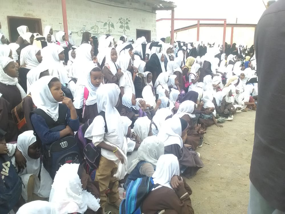 مدرسة البنات بمخيم خرز للاجئين تقييم مهرجان رياضي