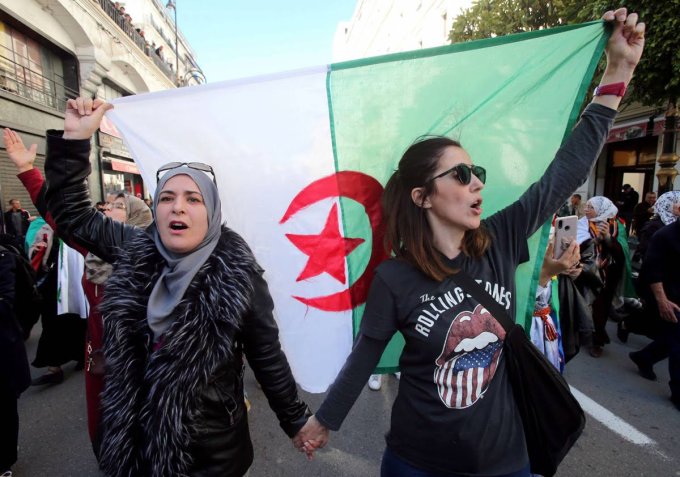 مرض تبون يضع الحراك في مواجهة مفتوحة مع الدولة العميقة