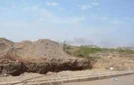 رصد عدة حفريات لخنادق للمليشيات الحوثية داخل مدينة الحديدة 