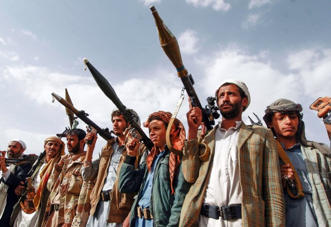 لحملهم على التفاوض .. واشنطن تضغط على الحوثيين لإيجاد حل سياسي للنزاع