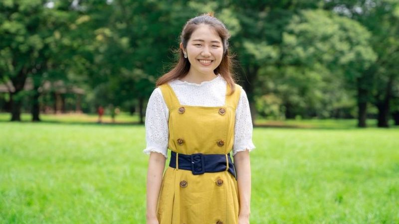 من هي طالبة الأقتصاد التي أطاحت برئيس أولمبياد طوكيو بعد تعليقه المسيء عن النساء؟