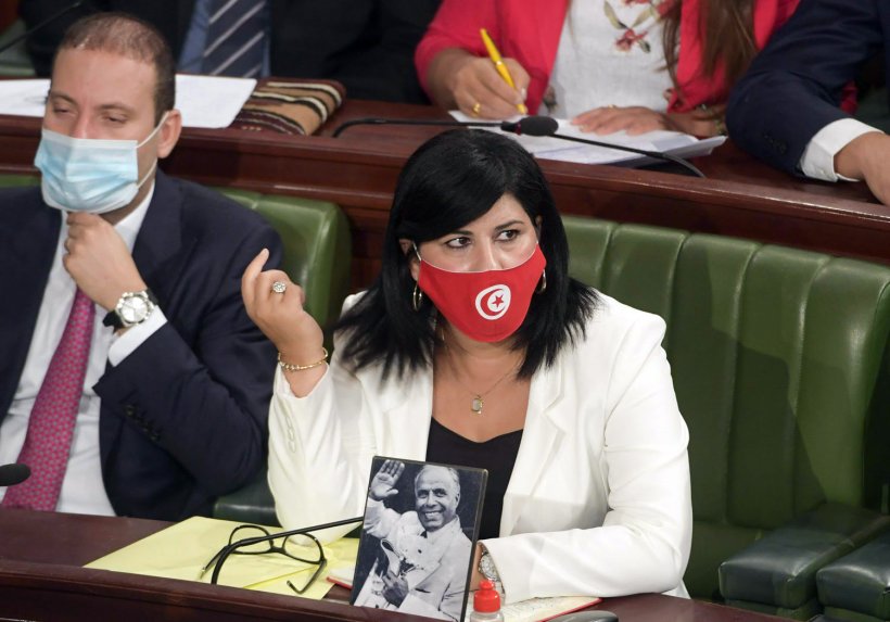 عبير موسي : هل تنجح في الإطاحة بالإسلام السياسي في تونس