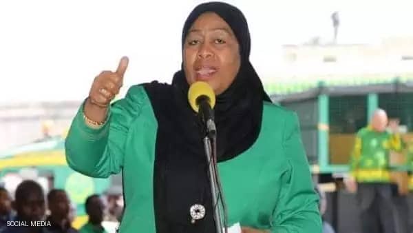 تعرف على أول مسلمة ومحجبة تشغل منصب الرئيس بإفريقيا