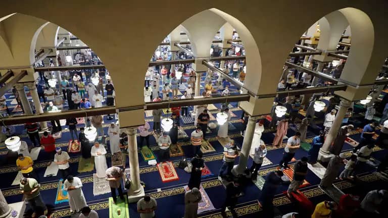 بسبب خطأ إملائي أحالة مخرج تلفزيوني مصري للتحقيق