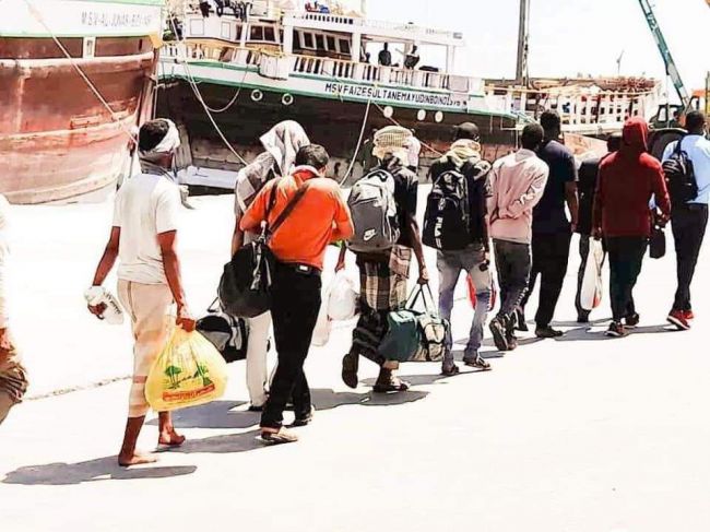 في سلسلة نزوح مستمرة وصل 117 لاجئ يمنيى الى الصومال
