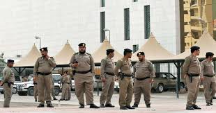 شرطة المدينة المنورة تلقي القبض على 3 يمنيين