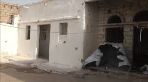 مليشيا الحوثي تقصف منازل المواطنين في حيس 