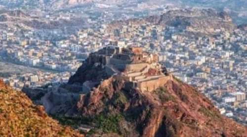 في جريمة بشعة أب يذبح رضيعه بتعز ويمثل بجثته