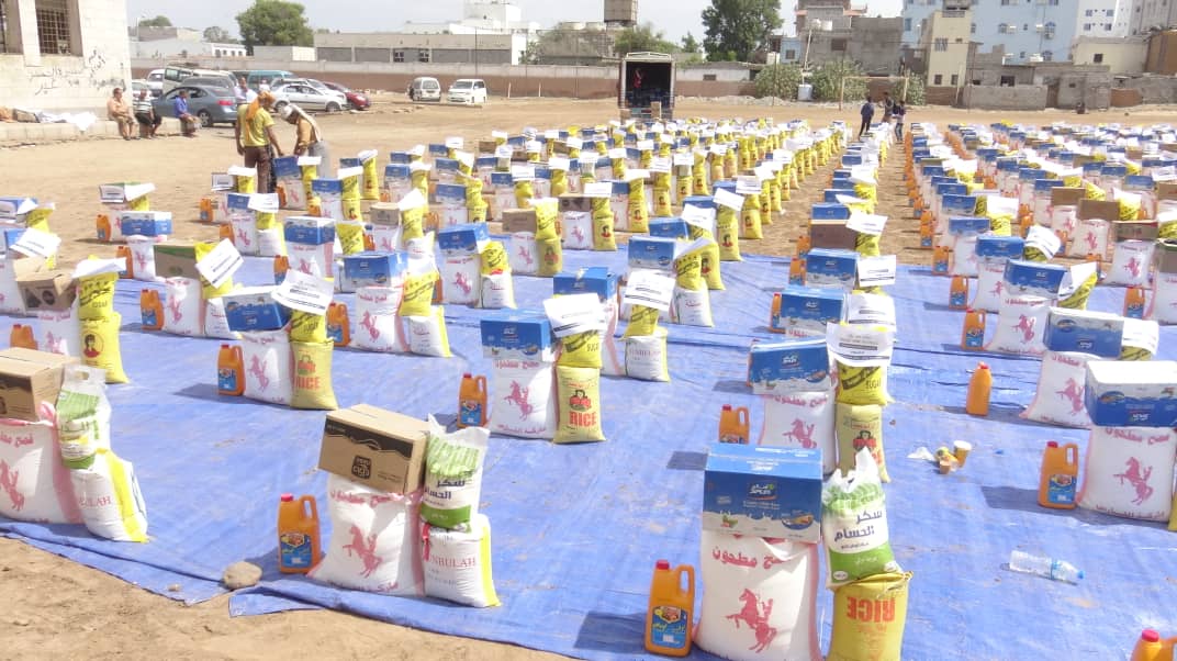 برعاية وزير الشؤون الاجتماعية جمعية الفلاح توزع 500 سلة غذائية في عدن