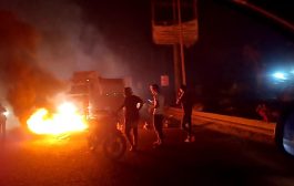 الكهرباء مطلبهم : إحراق اطارات وقطع طريق في صبر لحج