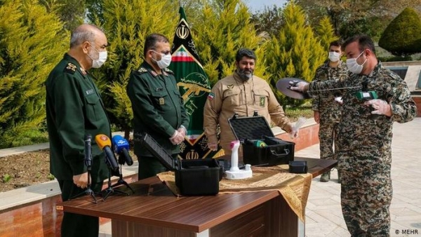 للقتال مع الحوثيين .. إيران ترسل مرتزقة سوريين الى اليمن