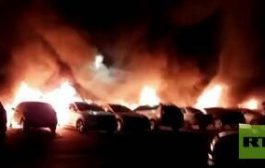 فيديو : المواجهات تتجدد في مدن الداخل.. إحراق سيارات ومطعم.. وعمدة مدينة اللد يطلب التدخل السريع