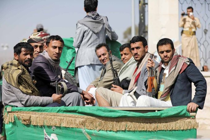 تصعيد عسكري حوثي يرافق الجهود الدولية لوقف إطلاق النار في اليمن