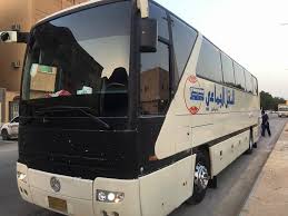 وبشكل مفاجئ وفاة سائق حافلة نقل جماعي سوري بمودية