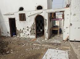 مليشيا الحوثي تستهدف وبشكل عشوائي منازل المواطنين في التحيتا