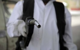 لمداراة فشلهم في إدارة مناطق سيطرتهم .. الحوثيون يرفعون أسعار الوقود