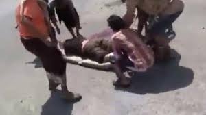 شاهد بالفيديو : لحظة سقوط أحد عمال مجمع اخوان ثابت