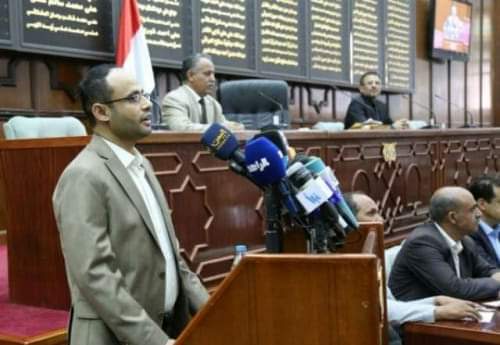 البيان: الحوثي يبحث عن شرعية مستحيلة عبر احيائه مجلس النواب