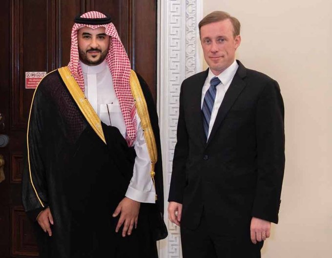 زيارة مفاجئة لخالد بن سلمان إلى واشنطن: السعودية تمتحن دعاية إدارة بايدن
