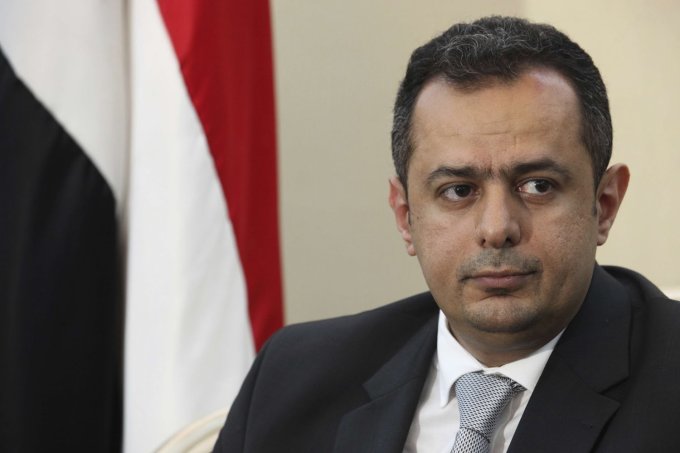 الحكومة اليمنية تحذر من انهيار كامل للاقتصاد بسبب أزمة العملة