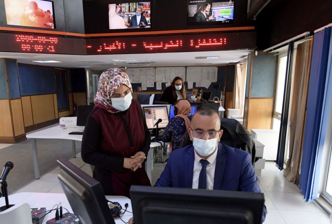 الإعلام التونسي يخسر الأسبقية أمام الإعلام الأجنبي في تغطية الأحداث الاستثنائية