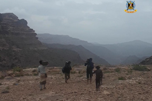 مصرع وجرح أكثر من 20 عنصر من عناصر المليشيات الحوثية وإعطاب آليتين في كمائن محكمة نفذتها مقاومة جُبَن