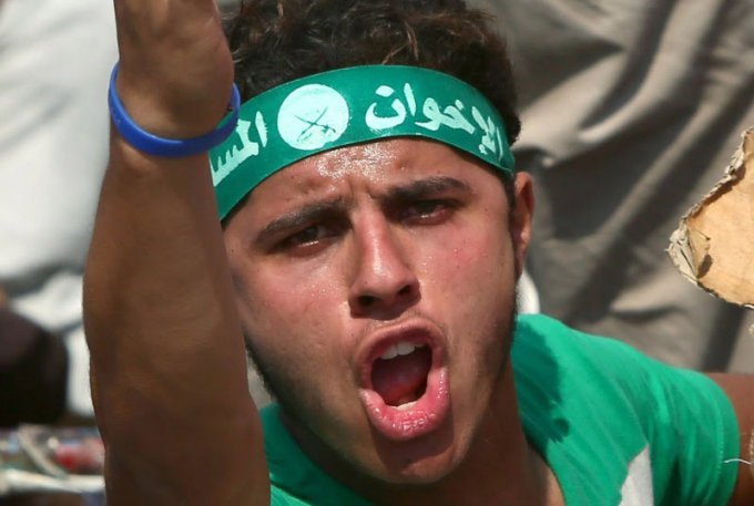 الانقسامات داخل الإخوان في مصر تتزايد مع ضيق مساحات المناورة السياسية