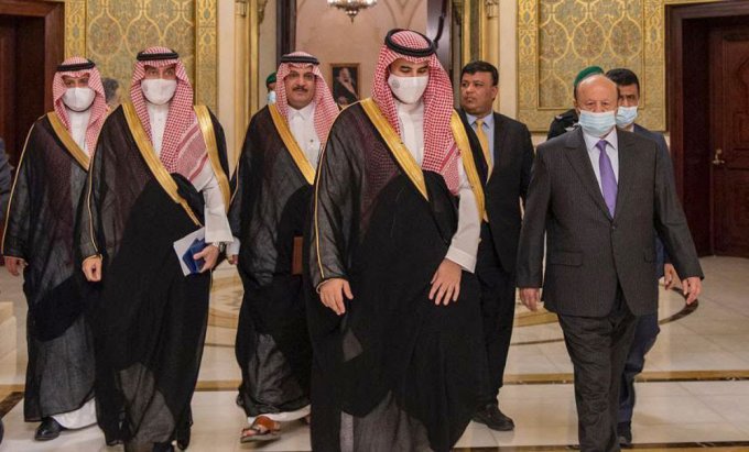  رغم الأداء الضعيف للشرعية .. السعودية تدعم منصور هادي