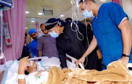الزُبيدي يزور جرحى حادث معسكر العند في مستشفيات عدن
