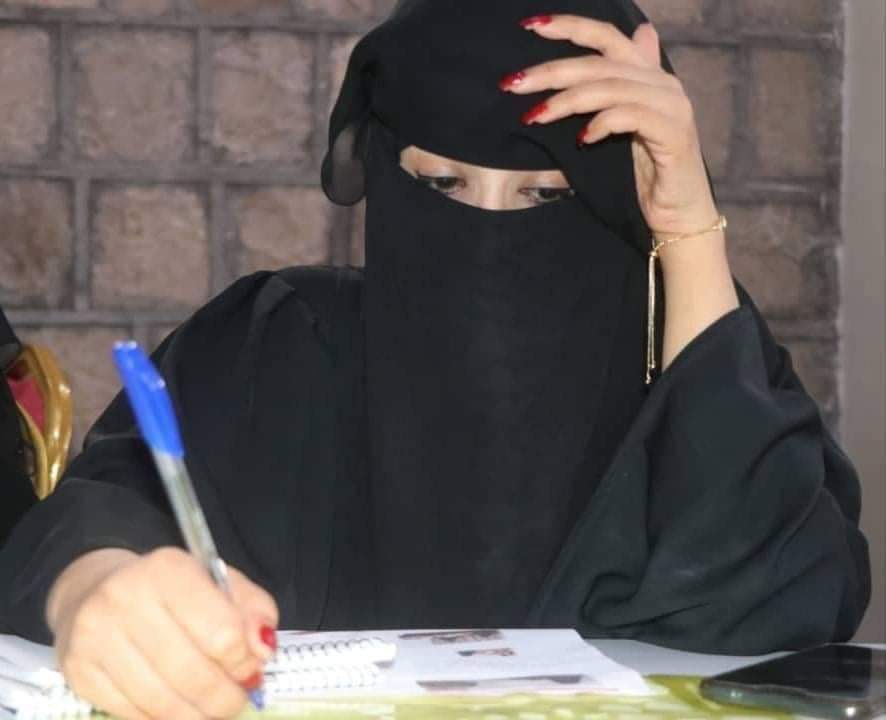 قوة عسكرية تعتقل ناشطة في مأرب