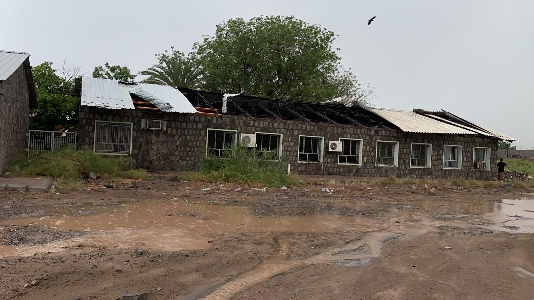 الرياح القوية والامطار تلحق اضرار بمحافظة لحج