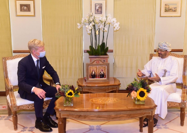 غروندبرغ يبحث مع وزير الخارجية العماني مساعي وقف إطلاق النار في اليمن