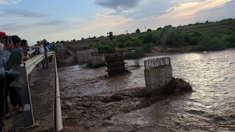 لحج تشهد سيول مستمرة لمدة 24 ساعة 