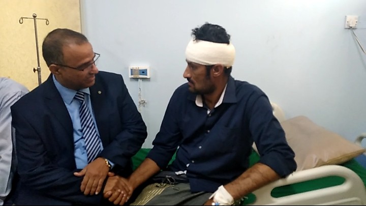 الوزير الزعوري يطمأن على صحة العميد جلال الربيعي ويزور الجرحى