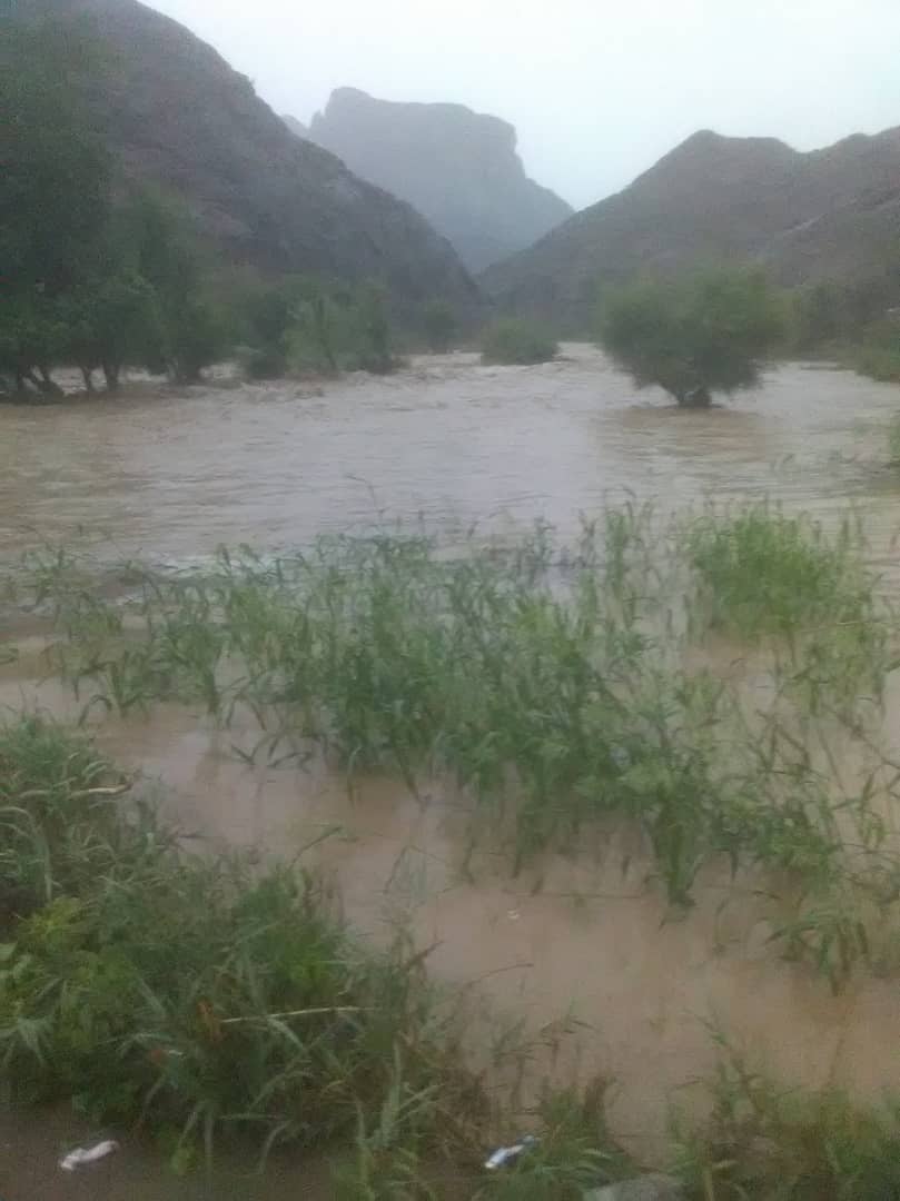 تداعيات الأمطار والسيول : اهالي منطقة بشرية في المسيمير يطلقون نداء استغاثة 