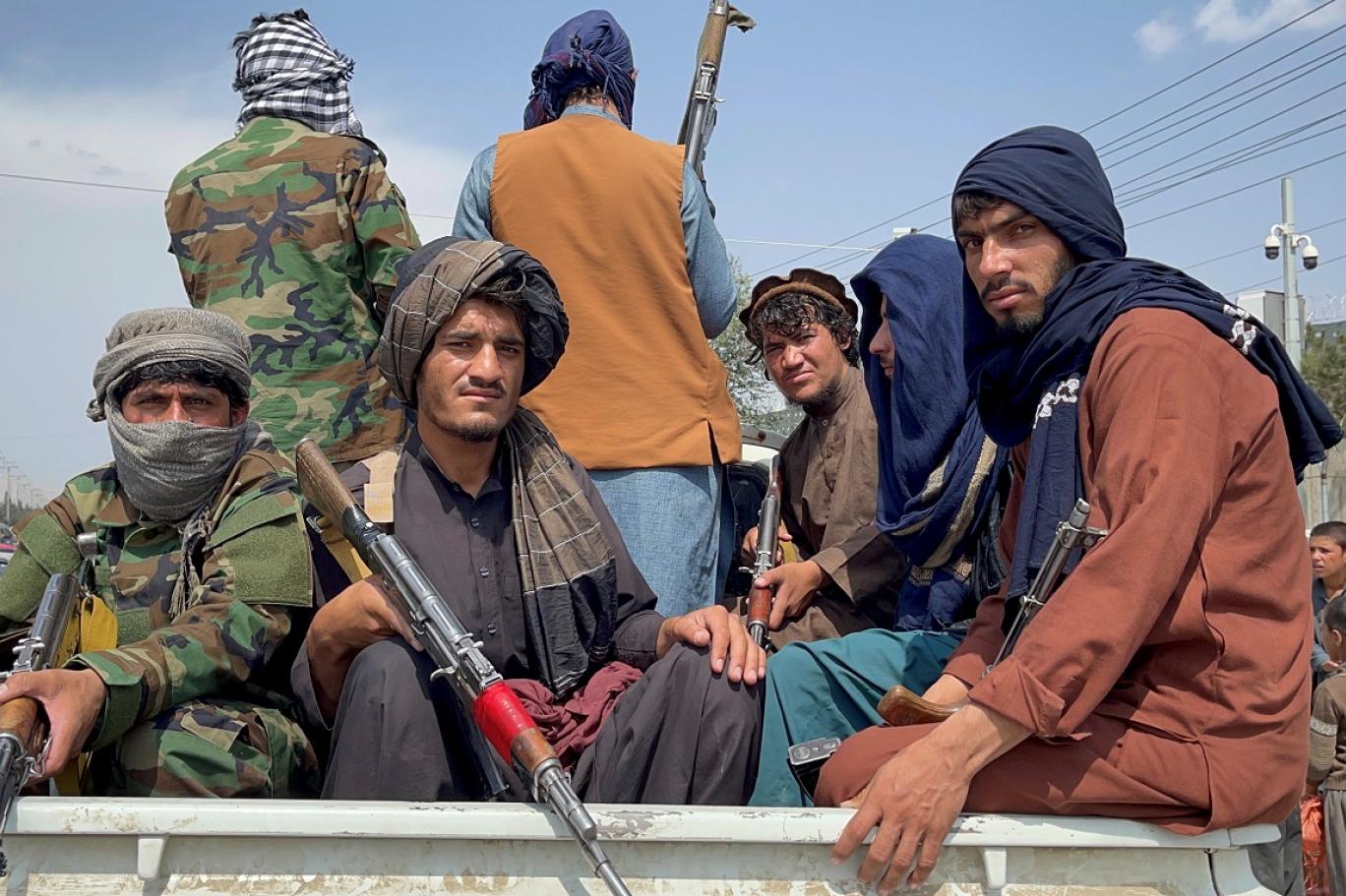 رواية من الداخل: لماذا سقطت أفغانستان؟