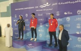 مختار اليماني يحقق الذهبية في السباحة العربية ..ووزير الشباب يهنئ اليماني