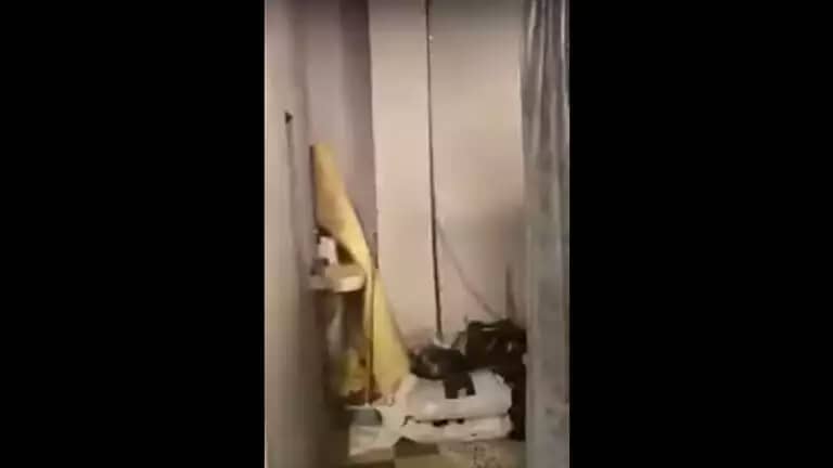 شاهد بالفيديو : تصوير 900 صورة لفتيات عاريات في غرفة ملابس محل