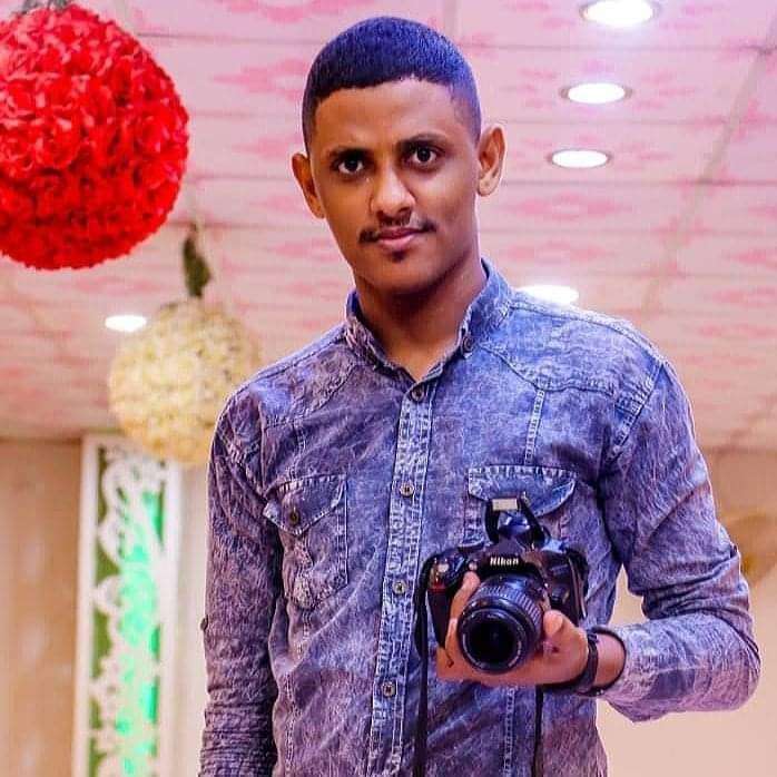 قوة أمنية تعتقل صحفي رياضي في مدينة كريتر