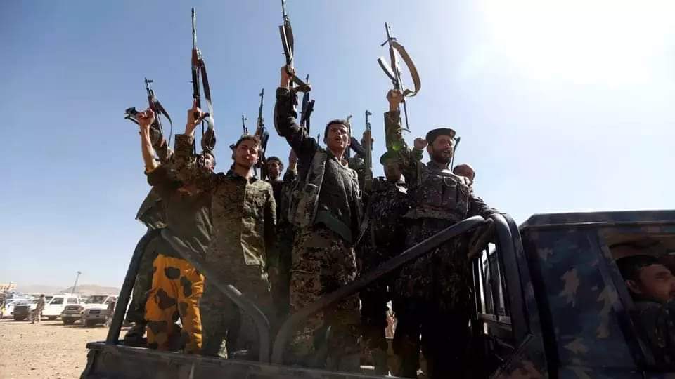 معارك عنيفة في مأرب والحوثيون يستهدفون بالقصف برج للاتصالات