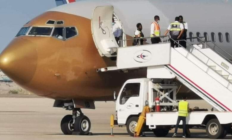 شركة طيران أفريقية تسير أول رحلة لها إلى مطار العاصمة المؤقتة عدن