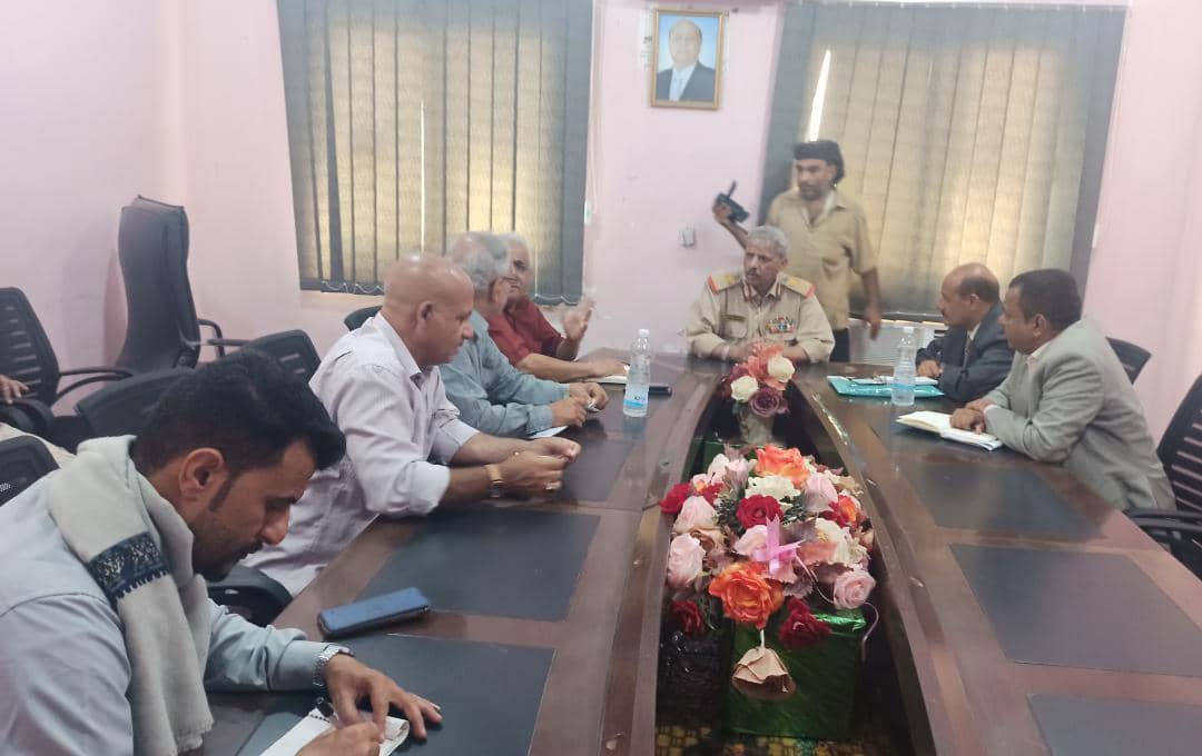 لقاء لمناقشة التجهيزات اللوجستية لجامعة لحج