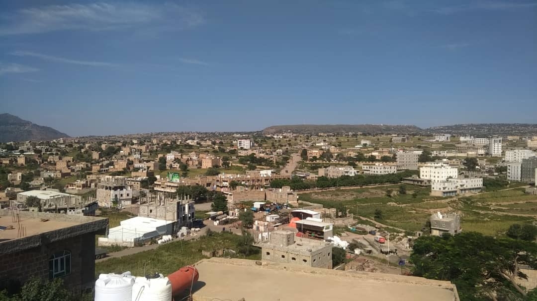 هجوم مسلح للسيطرة على أراضي الأوقاف بريف تعز الجنوبي