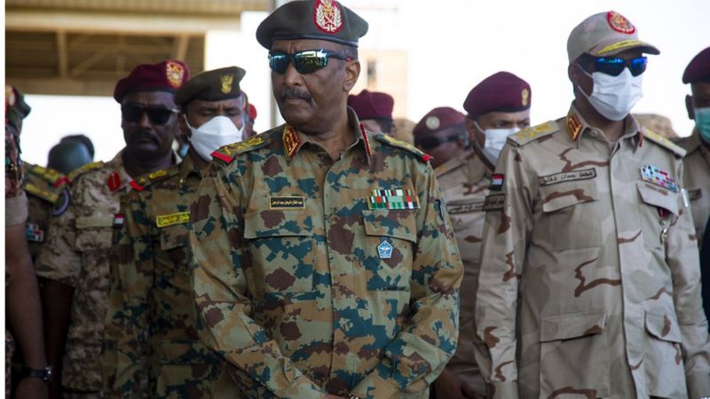 التباعد السياسي بين المدني والعسكري يبدد بوادر الحل في السودان