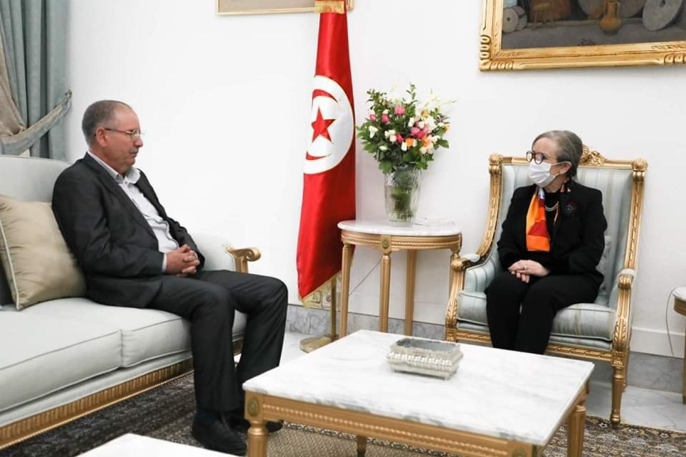 تفاؤل في تونس بعودة قنوات التواصل بين اتحاد الشغل وسعيد